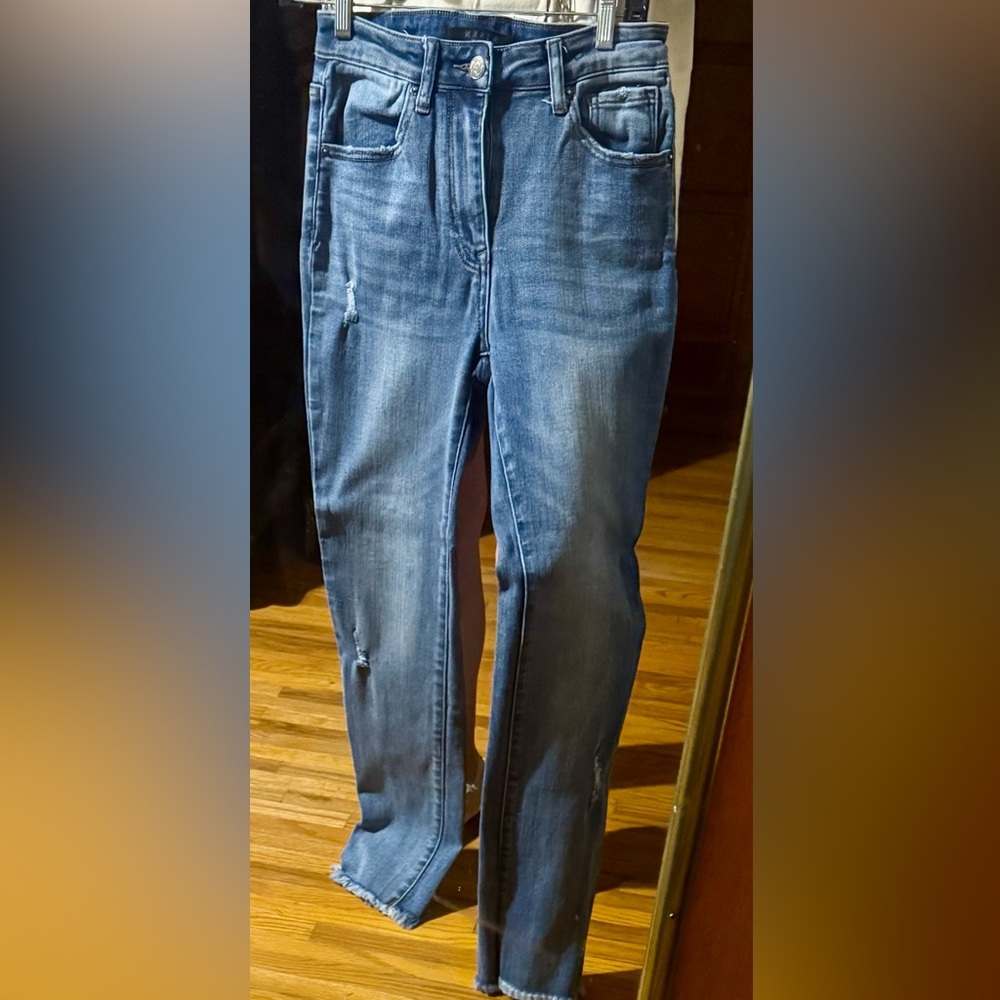 Risen White House Black Market Classic Blue Distressed Women Jeans